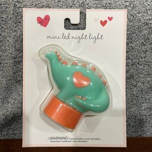 ✨5/$10✨ dinosaur night light